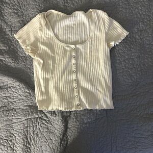 American Eagle Outfitters Cream Ribbed Crop Button Down